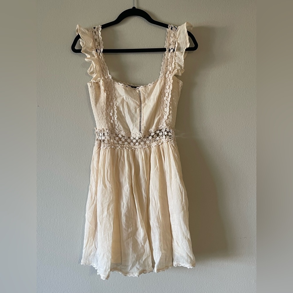 FOREVER 21 • cream square neck woven dress • MED​​​